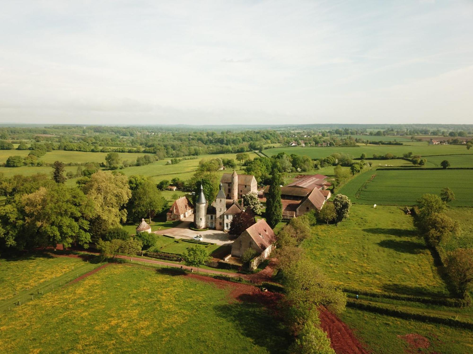Chateau De Clusors Saint-Menoux エクステリア 写真